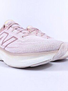 New Balance 1080 v13 Womens 9.5 2E Extra Wide Max Cushion Running Shoes Pink